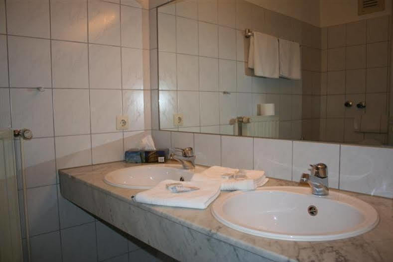 Hotel Gruener Baum Hamm  Buitenkant foto