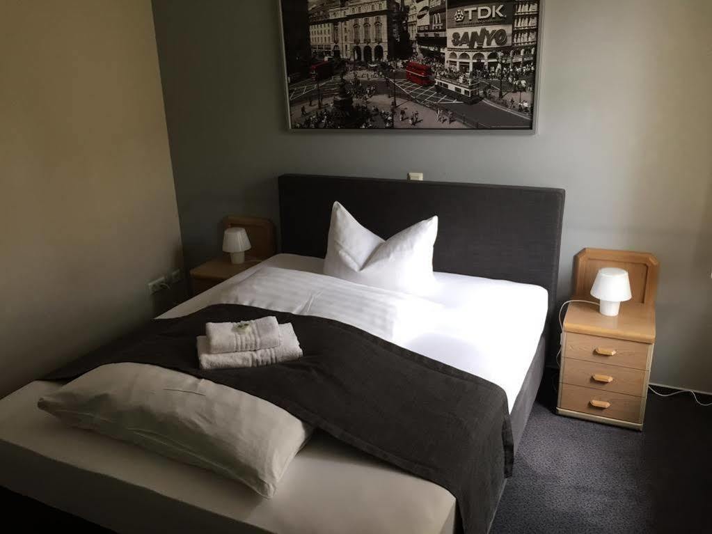 Hotel Gruener Baum Hamm  Buitenkant foto